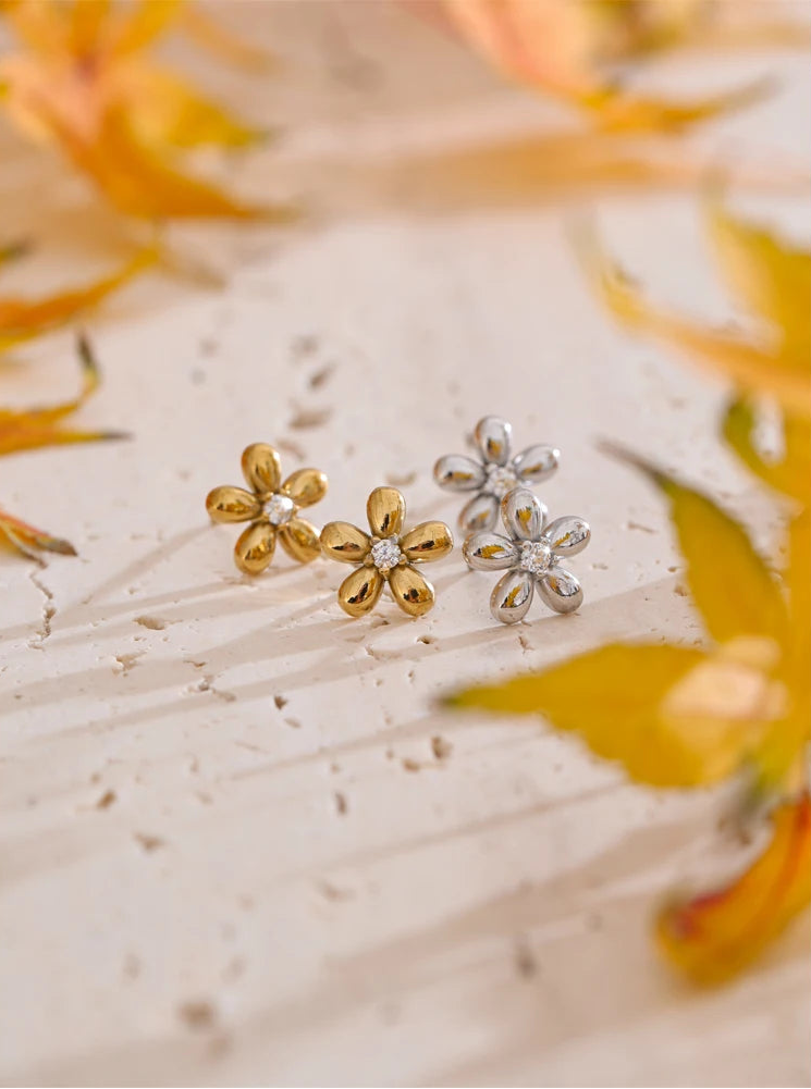 Elegant Zirconia Flower Earrings
