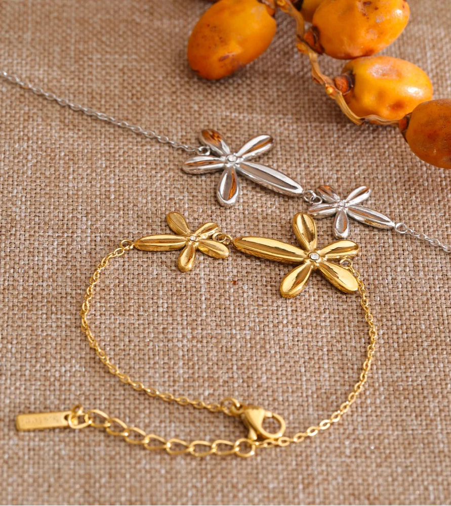 Waterproof Flower Charm Bracelet